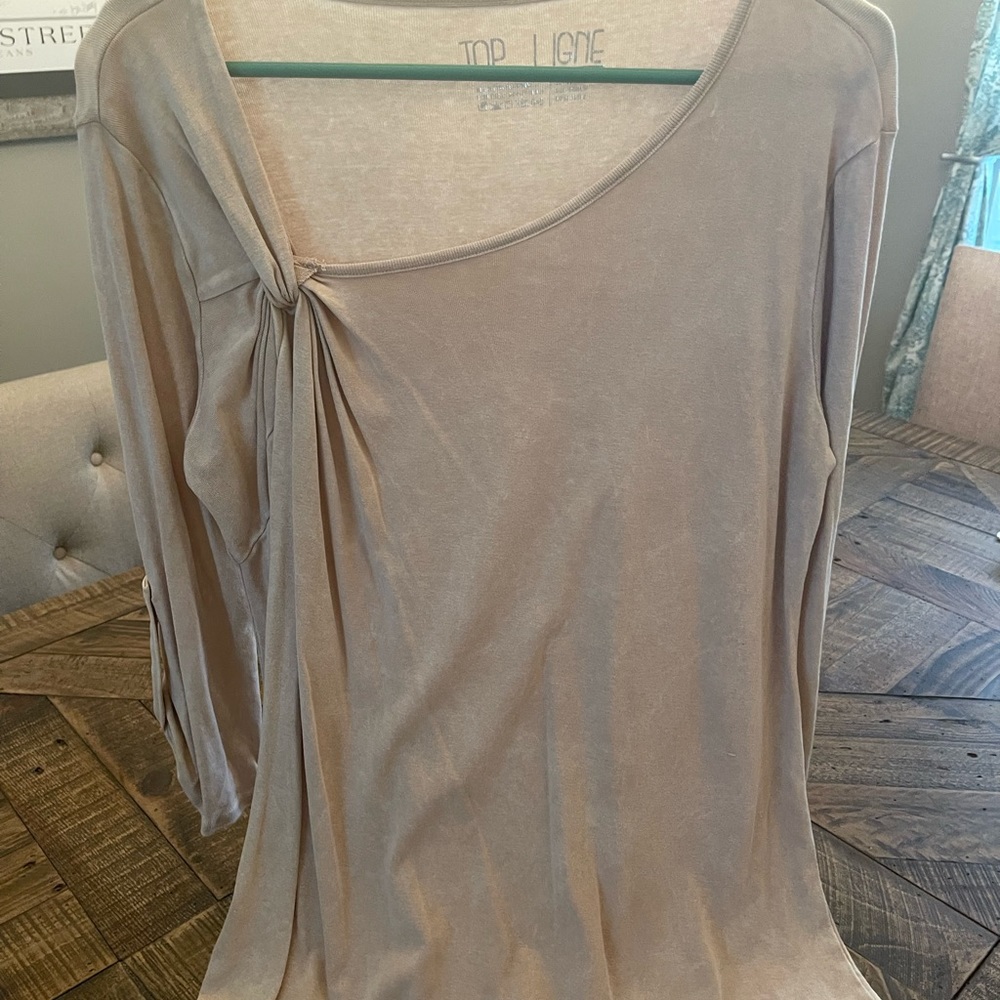 3/4 sleeve tie top